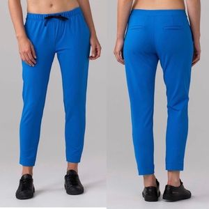 Lululemon jet crop slim pants jogger Sz 2